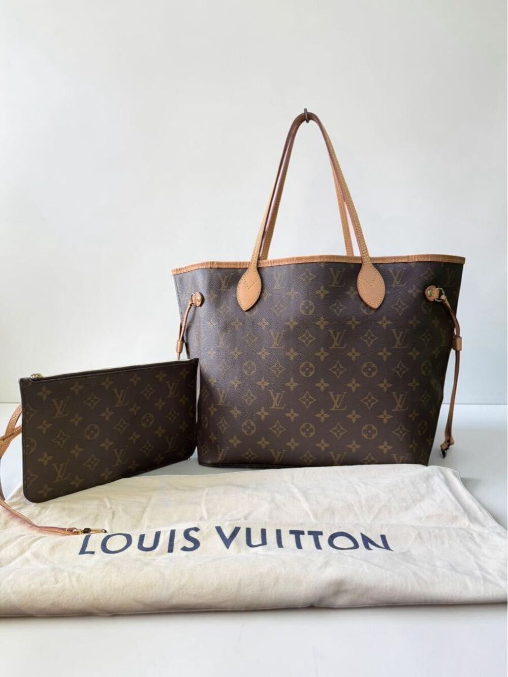 Louis Vuitton Monogram Tote Bag Neverfull Pouch